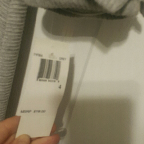 Dress - Picture 3 of 5